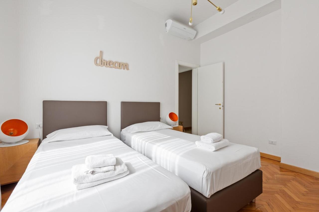 Roomy Apartment Duomo & San Babila Milán Exteriér fotografie