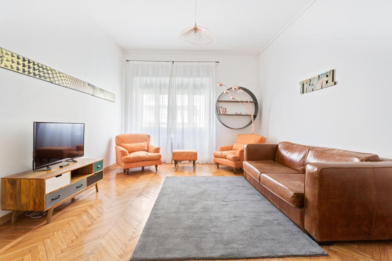 Roomy Apartment Duomo & San Babila Milán Exteriér fotografie